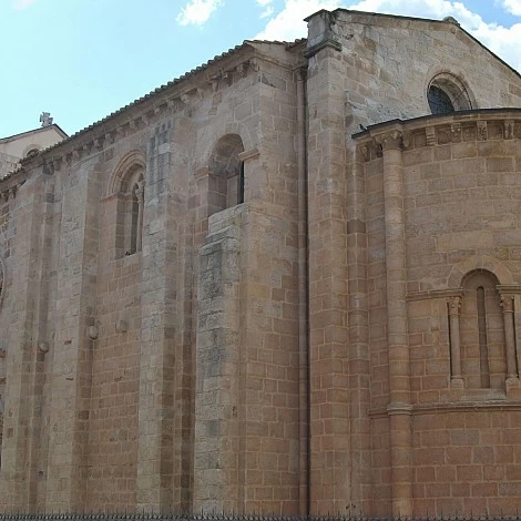 7. Iglesia de Santa María Magdalena