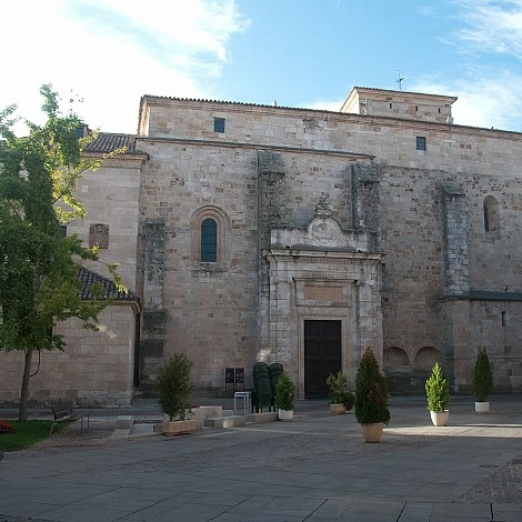 6. Iglesia de San Ildefonso