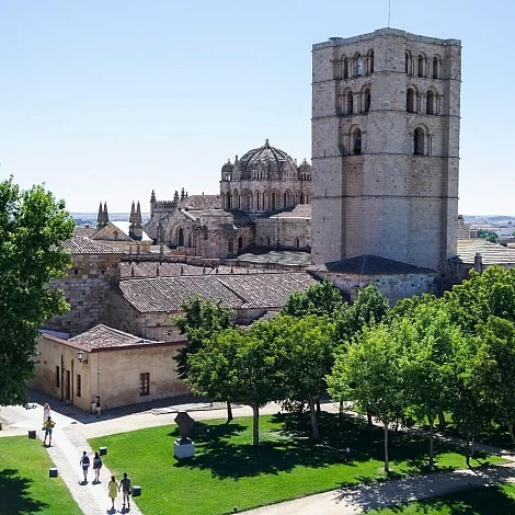 Principales monumentos románicos en Zamora 1. Catedral de Zamora