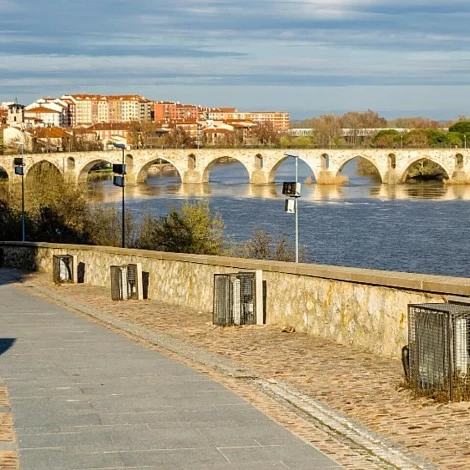 Bajada al río Duero desde el casco antiguo de Zamora Bajada al río Duero desde el casco antiguo de Zamora