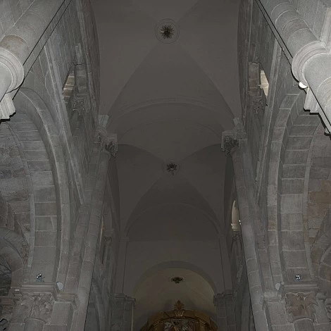 3. Iglesia de Santiago del Burgo