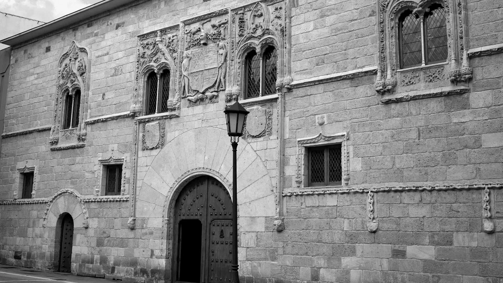 Palacio Momos Zamora	